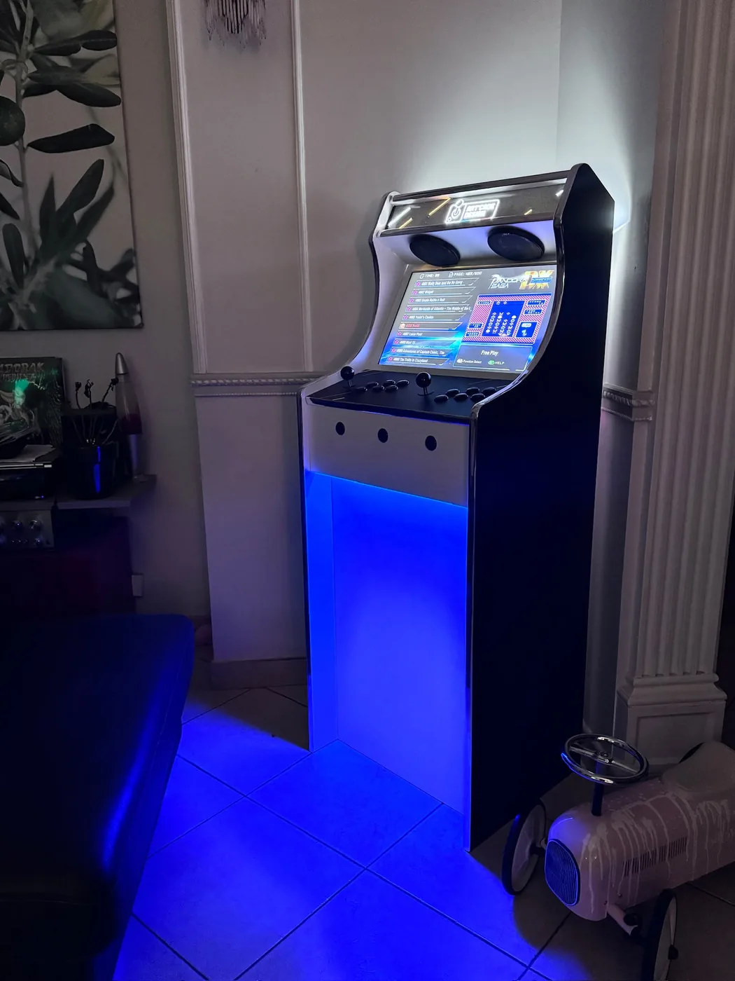 Borne arcade de mariage éclairée en bleu — Art'cade Design Nice