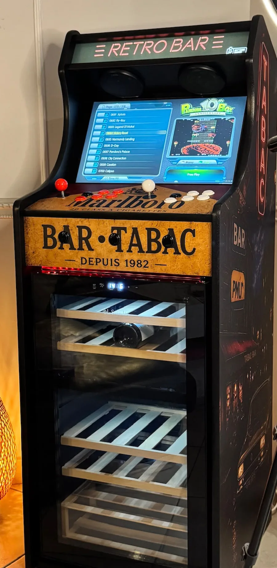 Borne d'arcade Combi « Retro Bar » avec cave à vins intégrée — Art'cade Design