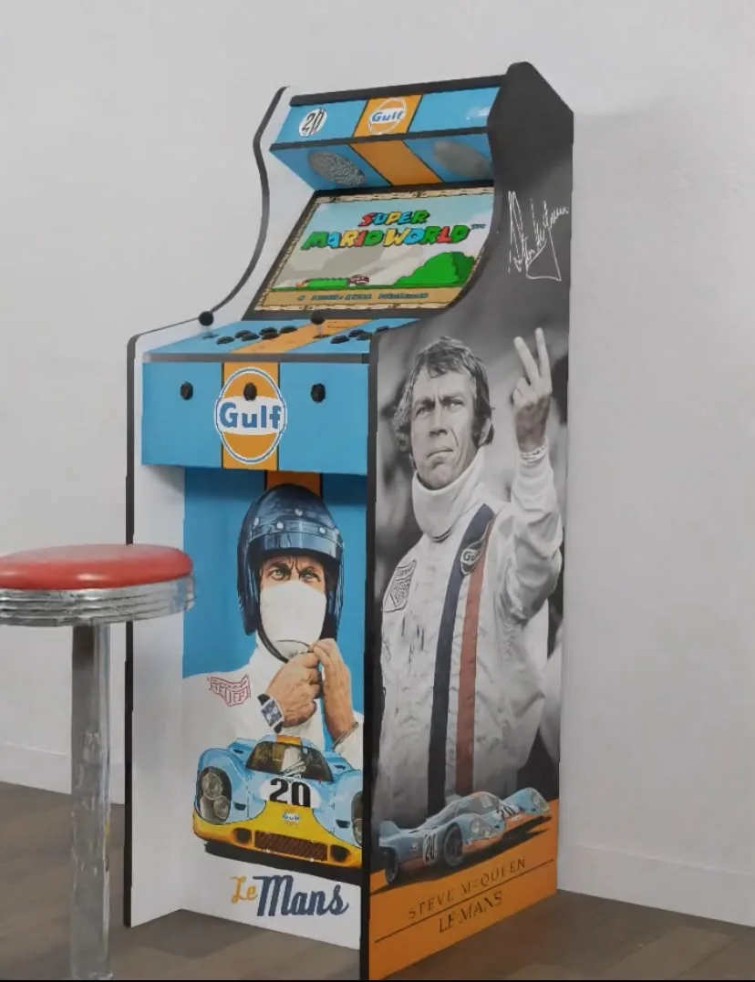 Borne d'arcade Classic sur mesure hommage à Steve McQueen, habillage Gulf Le Mans — Art'cade Design Nice