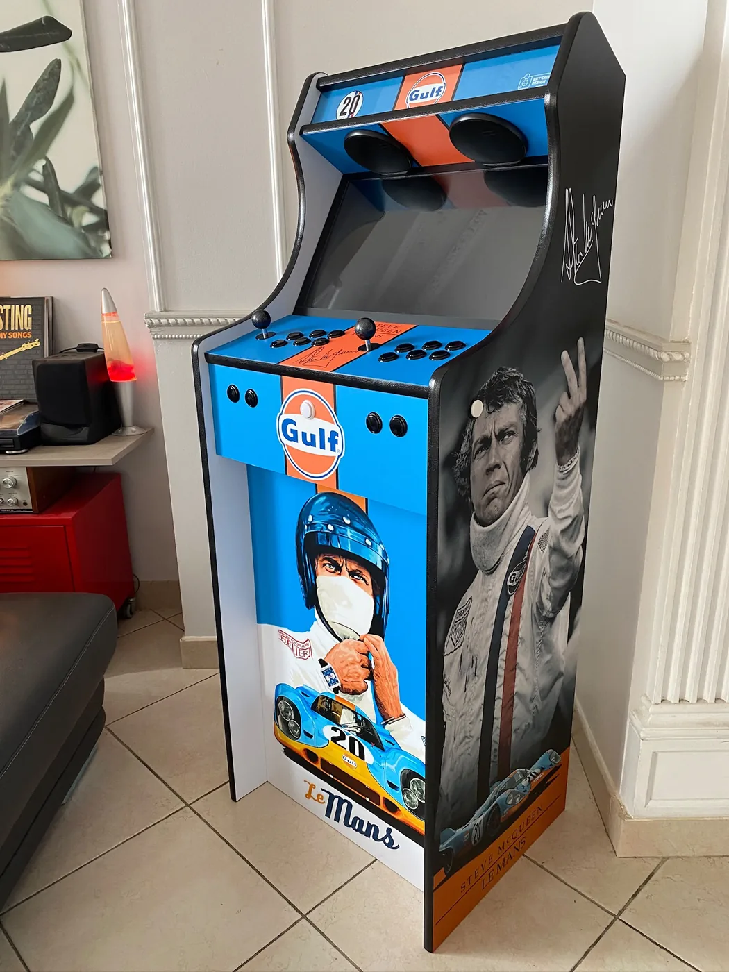 Borne arcade Steve McQueen installée dans un intérieur — Art'cade Design Nice